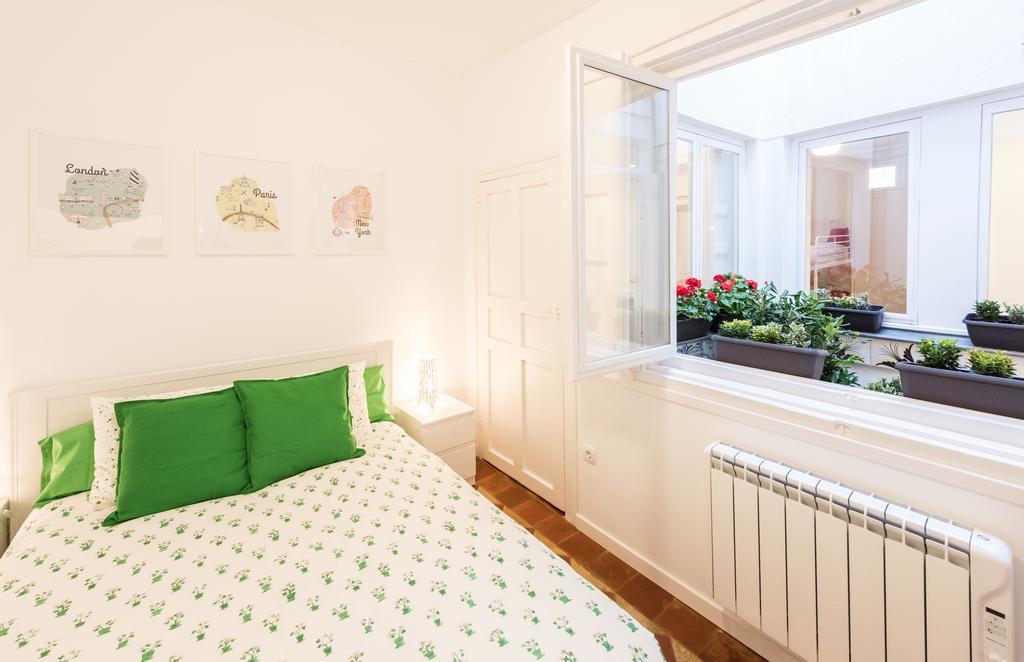 Plaza Mayor Apartment Madrid Exterior photo