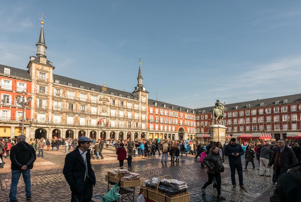 Plaza Mayor Apartment Madrid Exterior photo